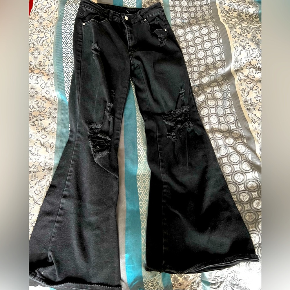 Bell bottom denim jean